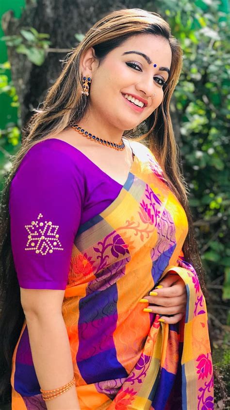 Cute Aunty Fashion Show In Saree 